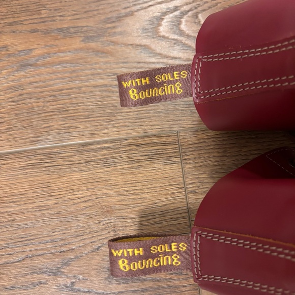 DR. MARTENS - 1460 Vintage Made in England Lace Up Boots (8 US) in Red - Quilon - Picture 5 of 5